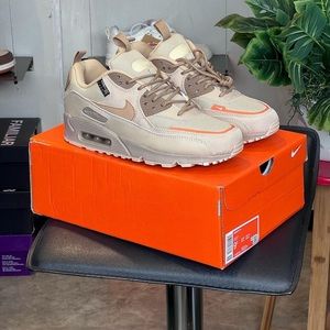 NIKE AIR MAX 90 SURPLUS